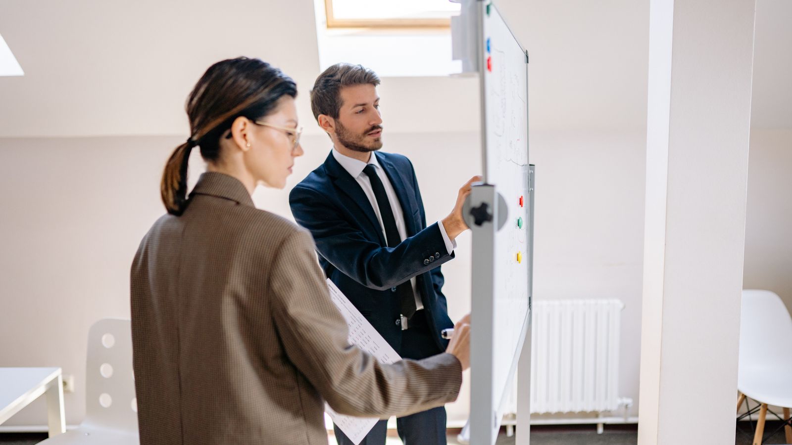 How to Build a Brand Strategy (Step by Step)